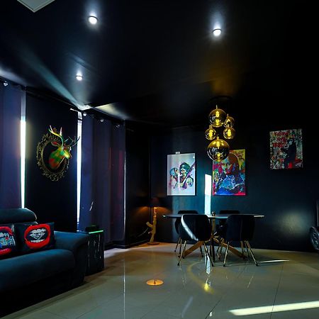 Appartement Pop Art - Asterix,Cdg,Chantilly,Disney ラ・シャペル・アン・セルヴァル エクステリア 写真
