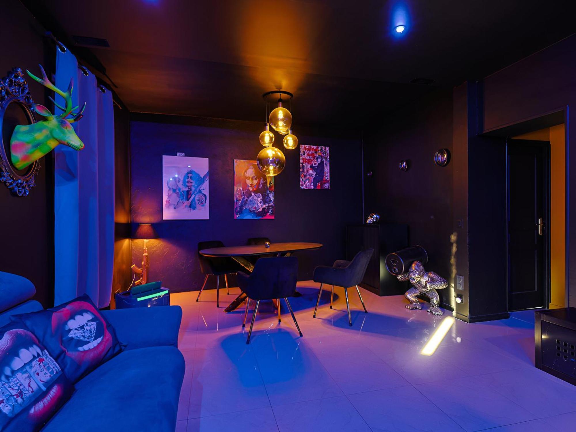 Appartement Pop Art - Asterix,Cdg,Chantilly,Disney ラ・シャペル・アン・セルヴァル エクステリア 写真