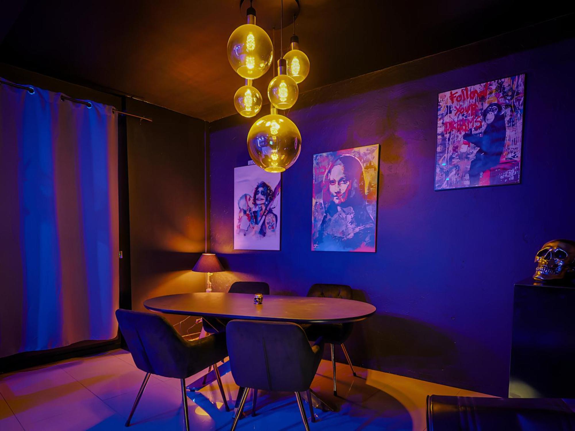 Appartement Pop Art - Asterix,Cdg,Chantilly,Disney ラ・シャペル・アン・セルヴァル エクステリア 写真