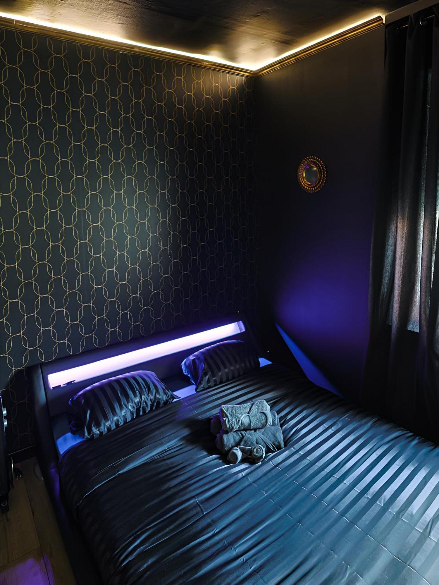 Appartement Pop Art - Asterix,Cdg,Chantilly,Disney ラ・シャペル・アン・セルヴァル エクステリア 写真
