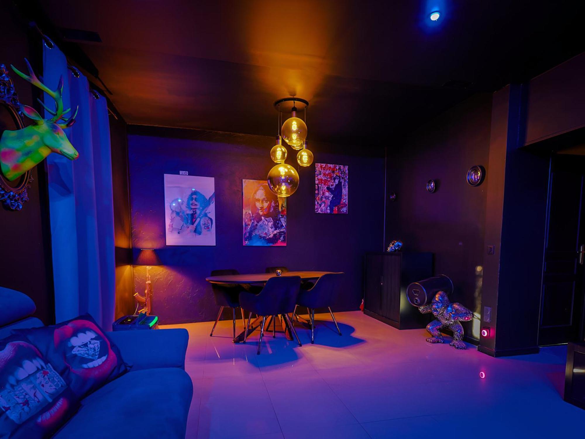 Appartement Pop Art - Asterix,Cdg,Chantilly,Disney ラ・シャペル・アン・セルヴァル エクステリア 写真