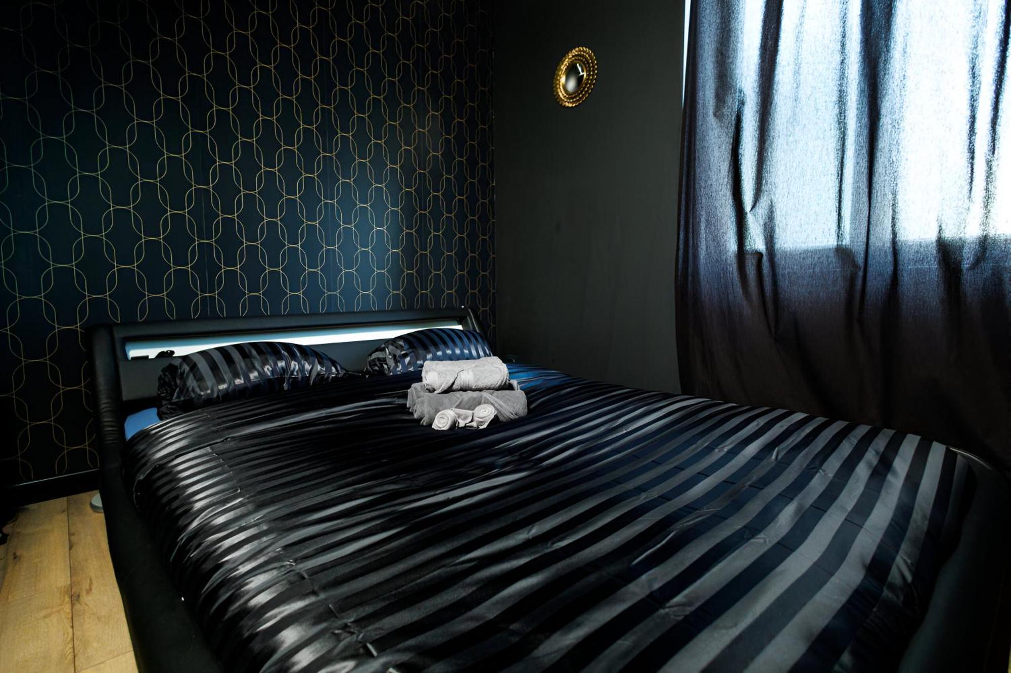 Appartement Pop Art - Asterix,Cdg,Chantilly,Disney ラ・シャペル・アン・セルヴァル エクステリア 写真