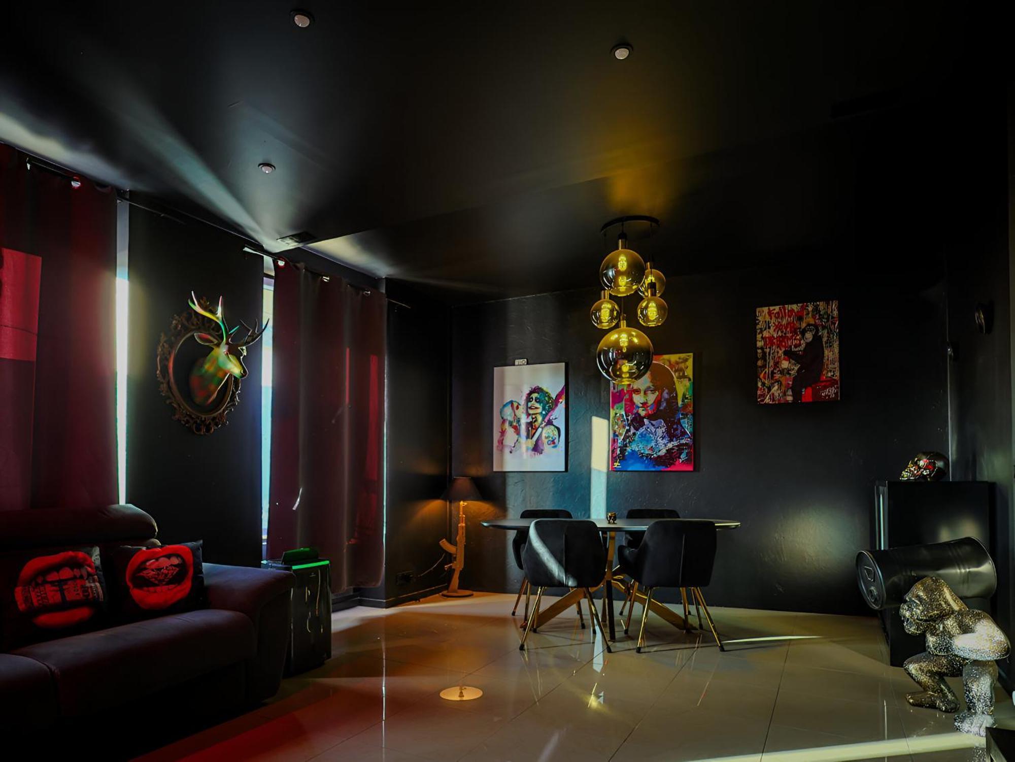 Appartement Pop Art - Asterix,Cdg,Chantilly,Disney ラ・シャペル・アン・セルヴァル エクステリア 写真