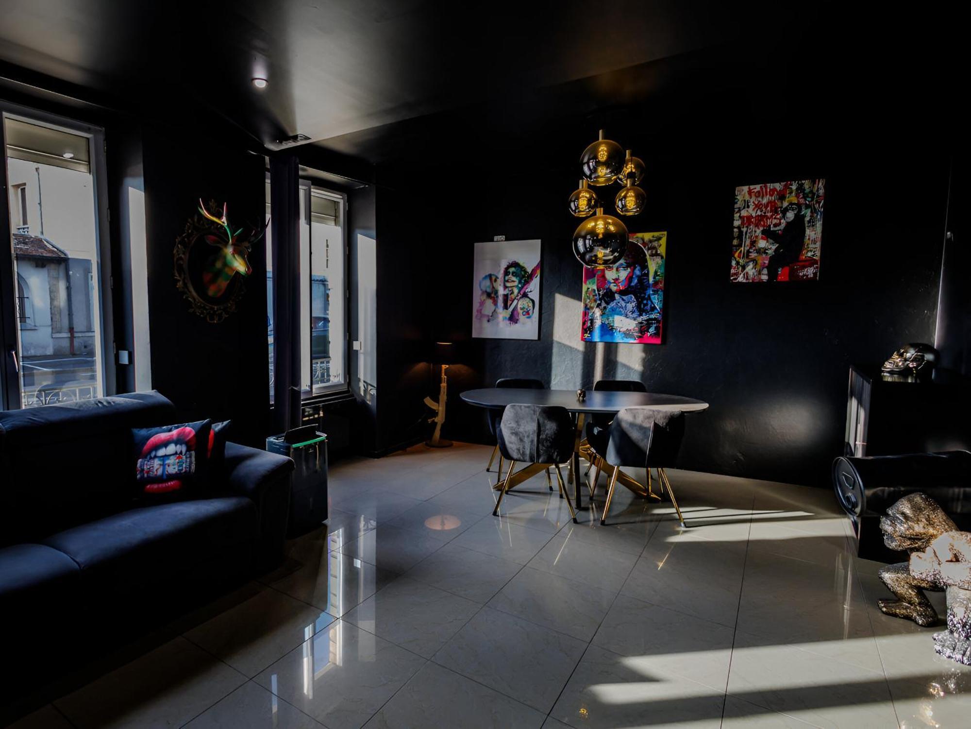 Appartement Pop Art - Asterix,Cdg,Chantilly,Disney ラ・シャペル・アン・セルヴァル エクステリア 写真